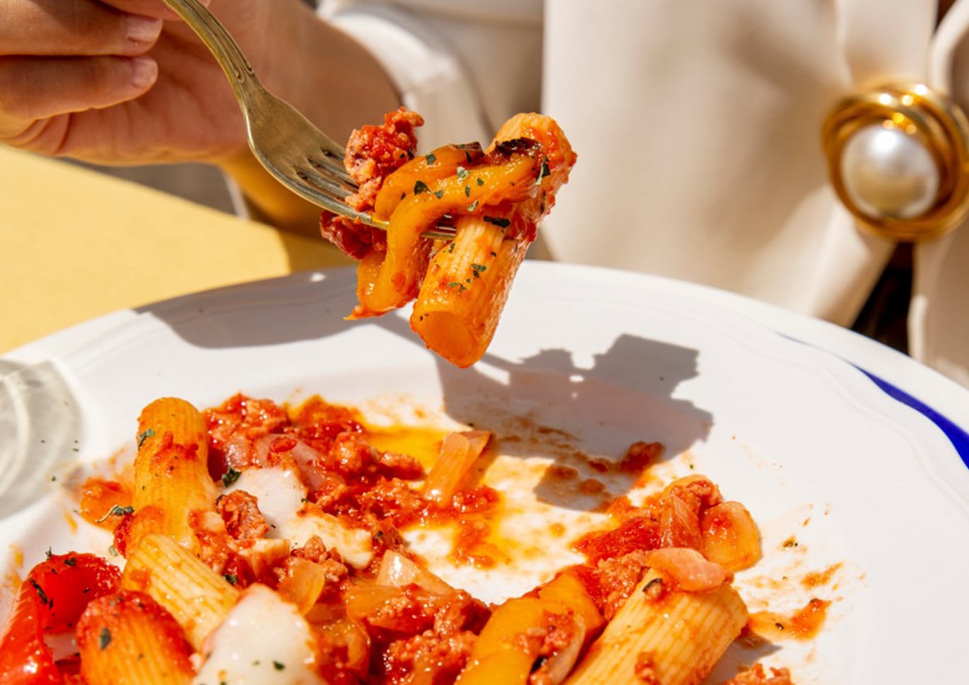 rigatoni-n-124-con-sugo-di-salsiccia-peperoni-colorati-e-pomodoro